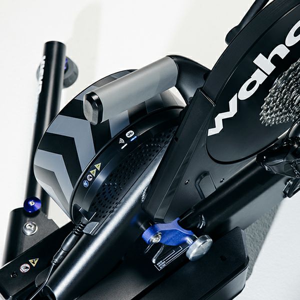 wahoo KICKR MOVEスマートトレーナー